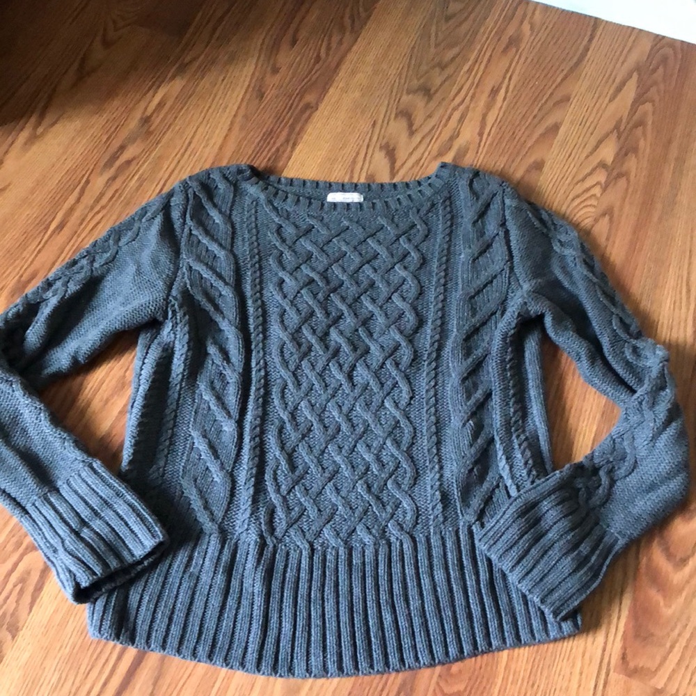 Gap cable knit sweater